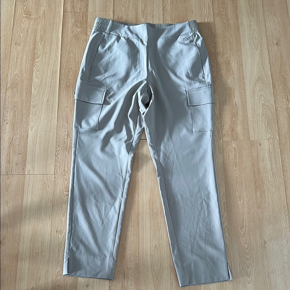 NWT Calvin Klein  tan Cargo Pants size small